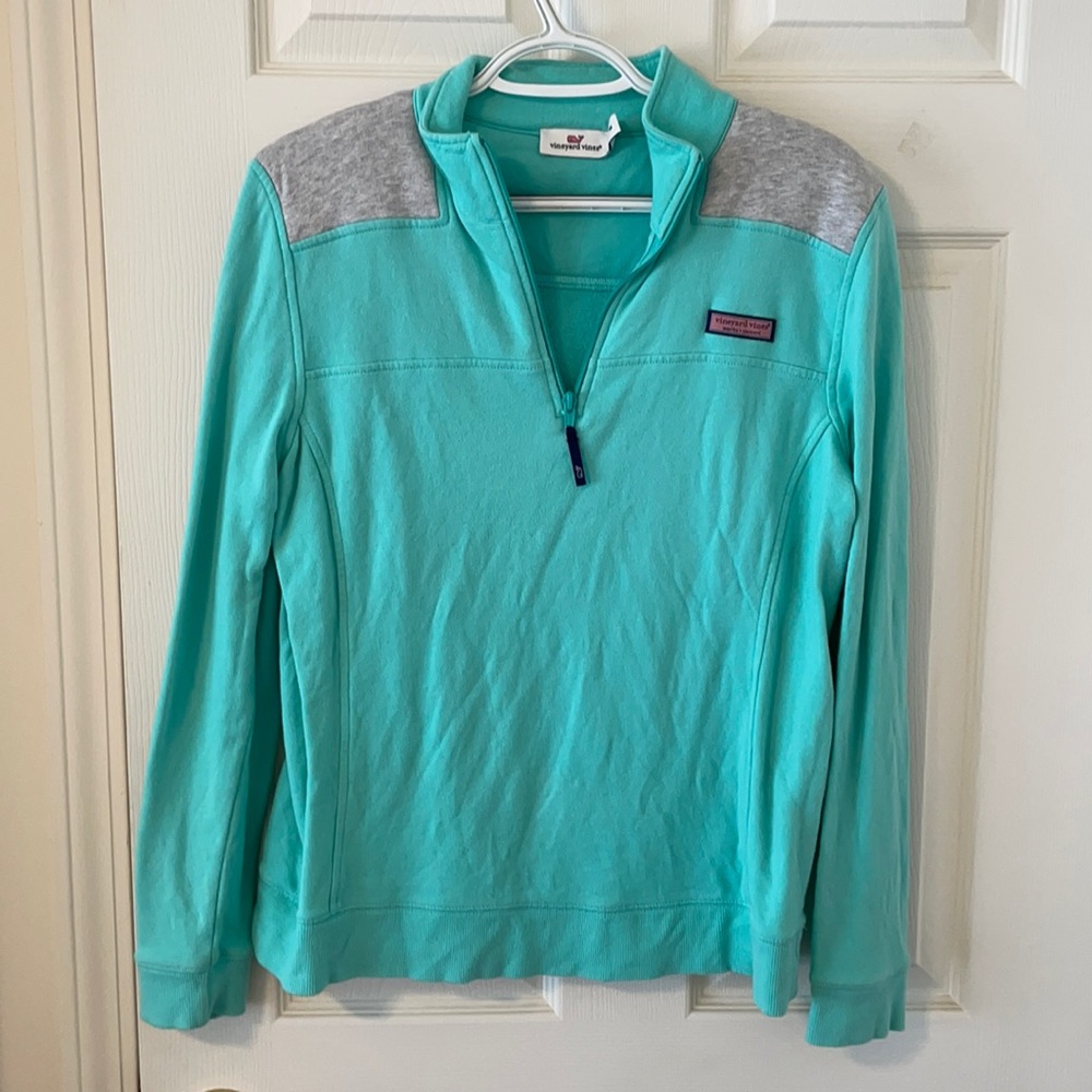 Vineyard vines Tiffany blue size women’s medium shep shirt